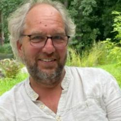 Henning Holst  Henning Holst